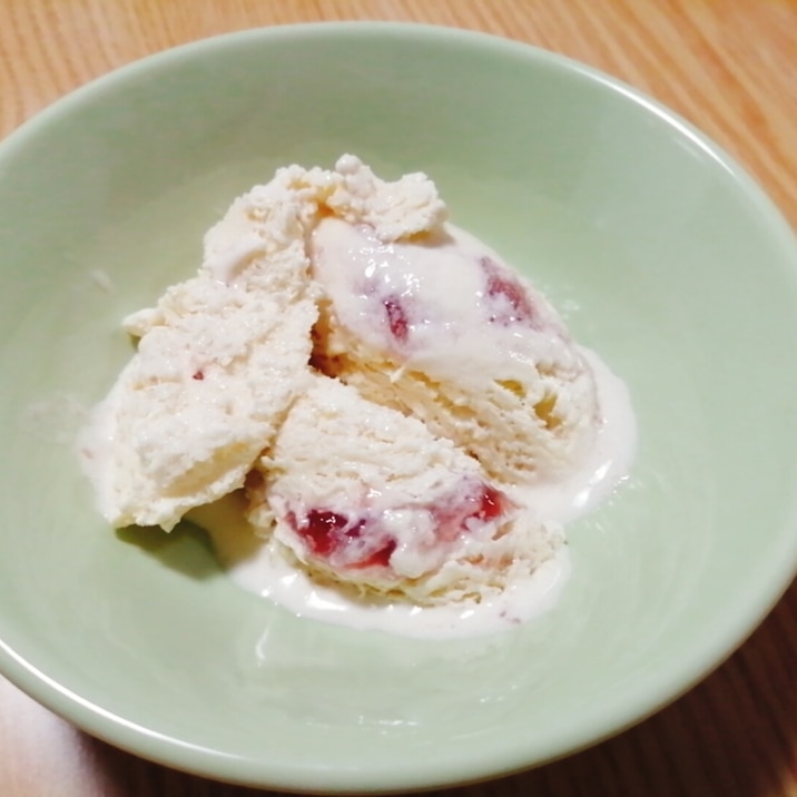 苺ジャムで作る☆ストロベリーアイスクリーム